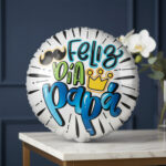 toma la imagen adjunta como base y genera 6wskp 2